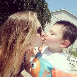 Meet your Posher, Becca